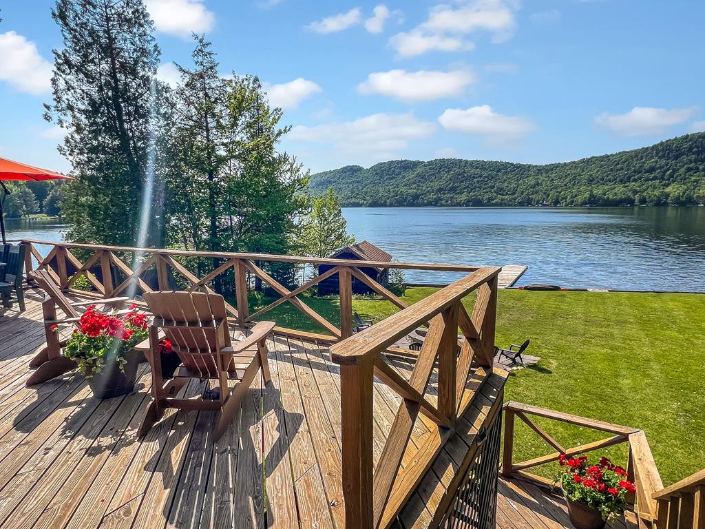 Chalet on 4th Lakefront Vacation Rental Lake Front Old NY